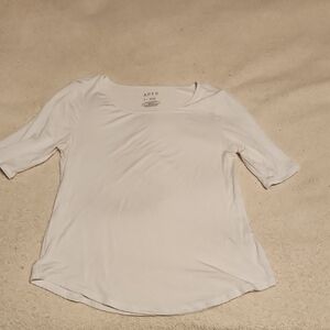 Apt. 9 Women's Classic White Elbow Length Sleeve Tee